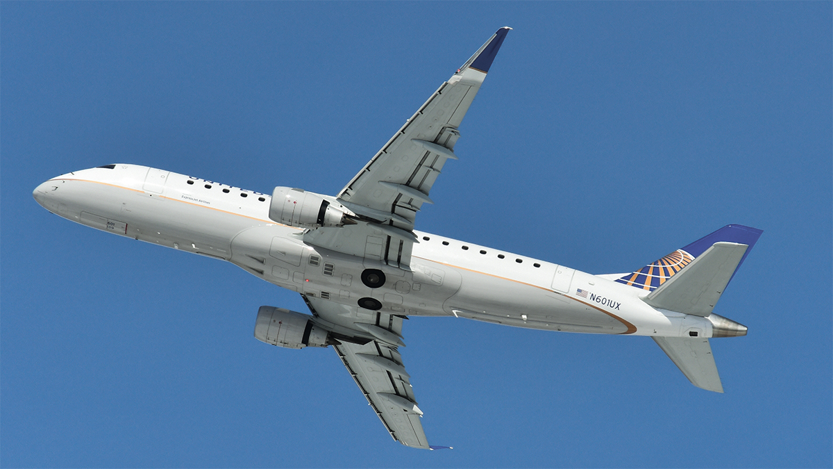 Full size: United Express (Expressjet) Embraer E175 N601UX at Cleveland-Hopkins International Airport